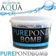 Pure Pond BOMB v Bacterial Pond Liquid, čistící a startovací bakterie pro bio-rovnováhu v jezírku, fungující po celý rok od 4°C, 1 ks pro 10-80 m3