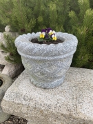 Květináč ze šedé žuly se vzorem, 28x20 cm, vrtaný